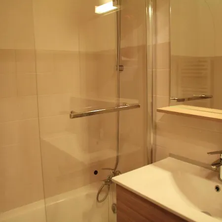 Corina For 5 People * Chatel